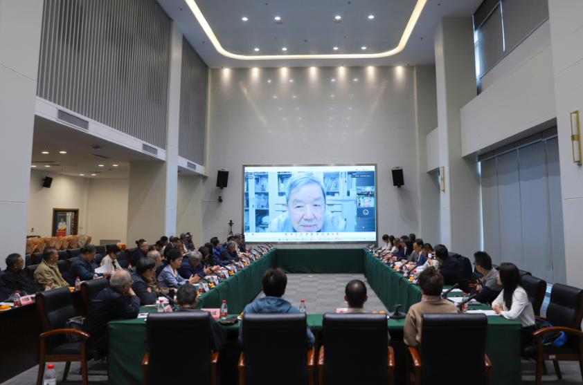 中國石油大學（北京）克拉瑪依校區召開“金色重陽，致敬銀齡”學習習近平總書記給“銀齡行動”老年志愿者代表回信精神座談會