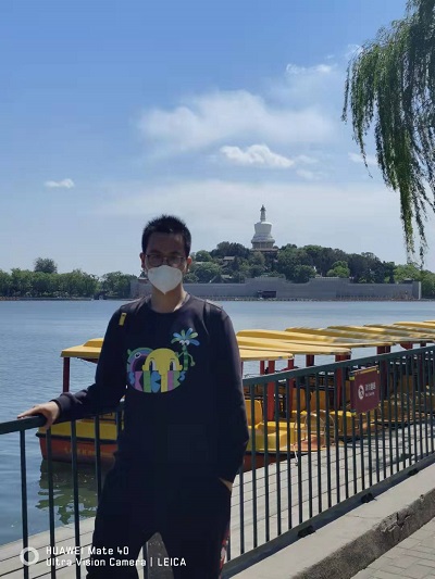 石油工程學院+劉新希+生活照.jpg