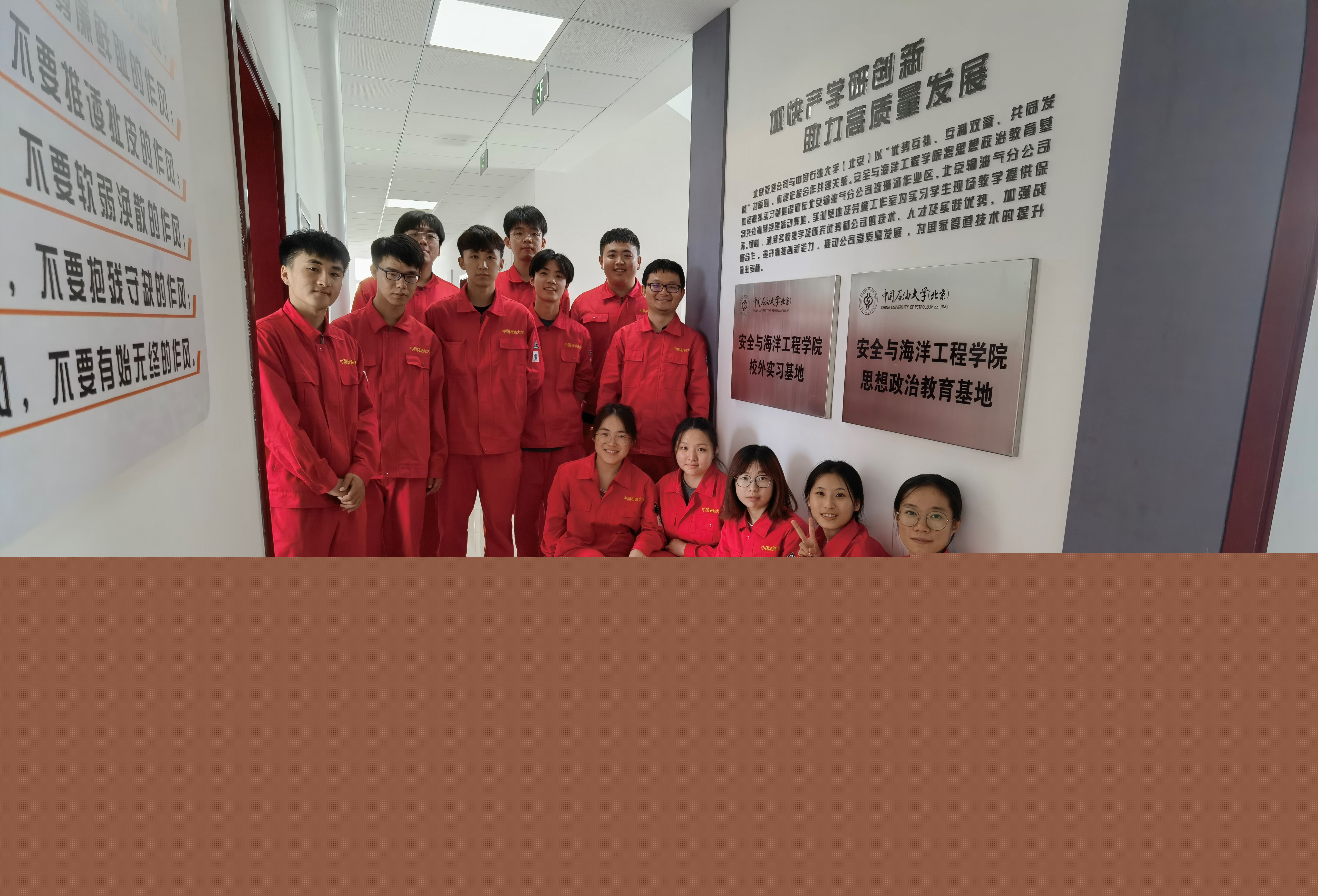 08fecc30001d44279e277f920d0bc655.jpg